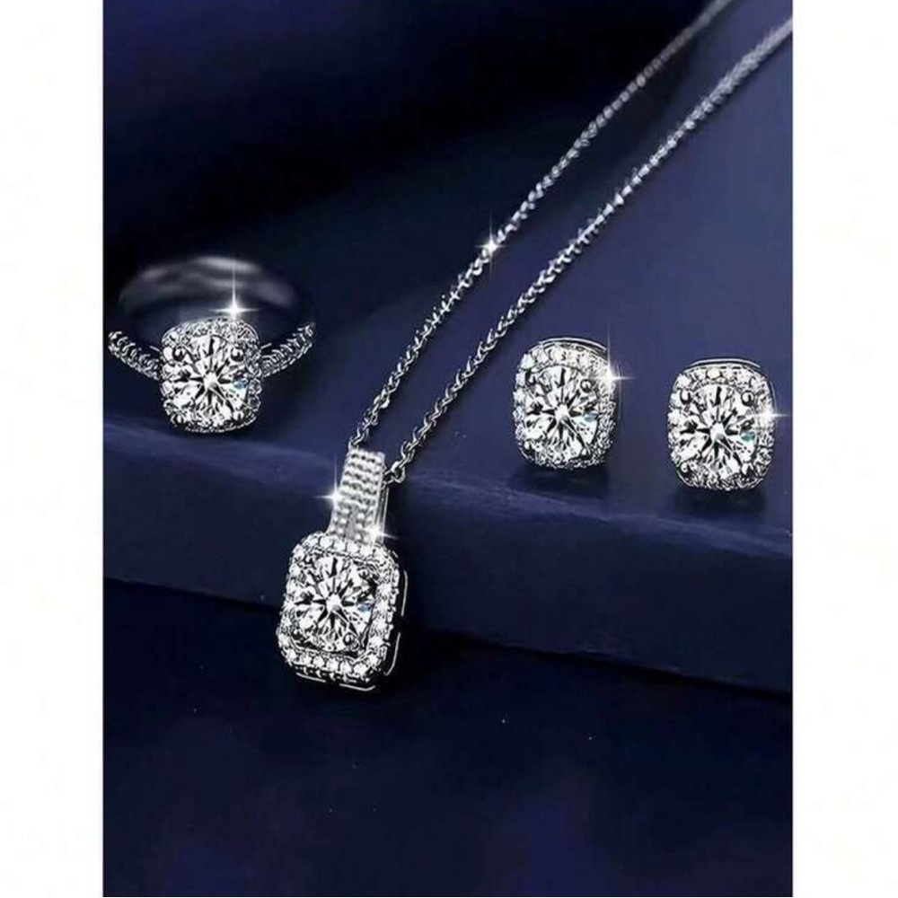 Elegant Silver Jewelry Set with Crystals